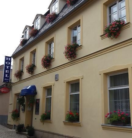 Hotel Alster Jevicko Экстерьер фото