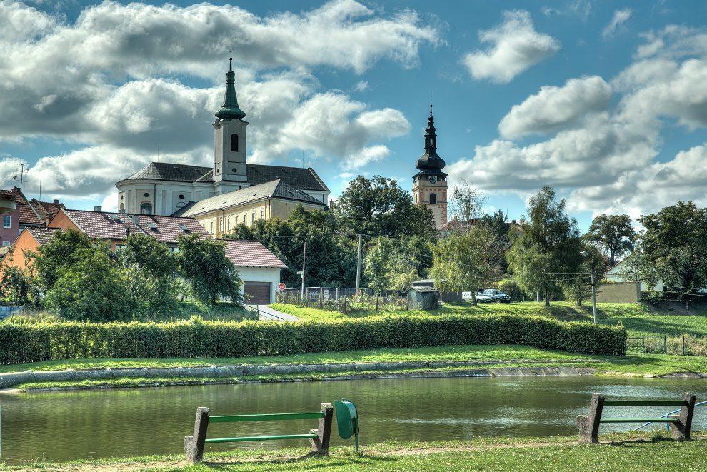 Hotel Alster Jevicko Экстерьер фото