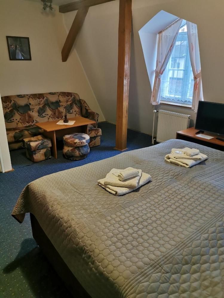 Hotel Alster Jevicko Экстерьер фото